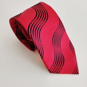 Extra Long A.M.J. Ties Red Black Wavy Necktie 62" Red and Black Wave Pattern Tie